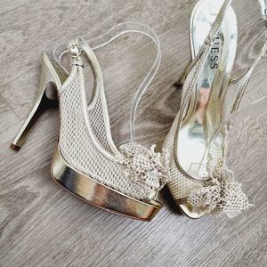 Guess Size 8 Cream and Gold Open Canvas Slingback Peep Toe Accent Heels